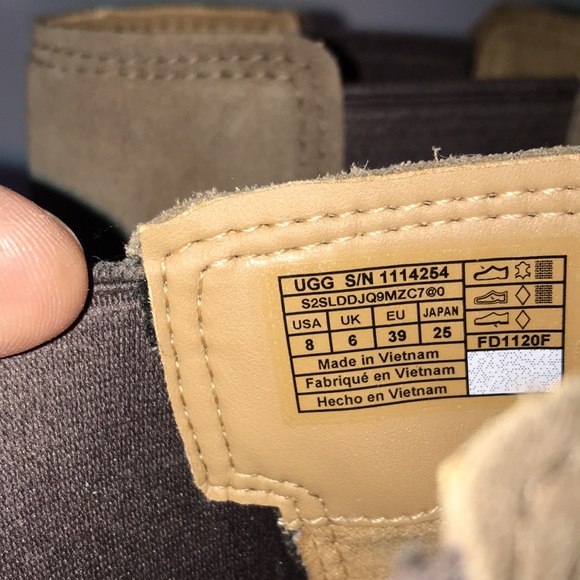 UGG Emmeth Women's Chelsea Boot - Picture 10 of 10